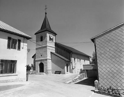 Façade antérieure vue de trois quarts droit. © Région Bourgogne-Franche-Comté, Inventaire du patrimoine Façade antérieure vue de trois quarts droit. © Région Bourgogne-Franche-Comté, Inventaire du patrimoine