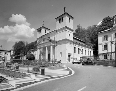 Vue d'ensemble rapprochée, côté est : église. © Région Bourgogne-Franche-Comté, Inventaire du patrimoine