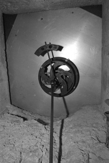 Mécanisme des aiguilles du cadran extérieur sud. © Région Bourgogne-Franche-Comté, Inventaire du patrimoine