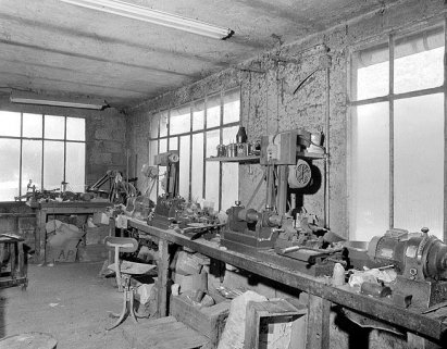 Intérieur de l'atelier de montage et de finition des pipes. © Région Bourgogne-Franche-Comté, Inventaire du patrimoine