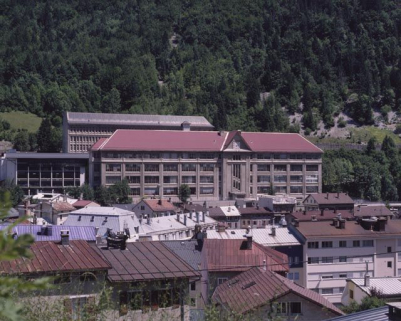 Bâtiment B : vue d'ensemble, depuis l'ouest. © Région Bourgogne-Franche-Comté, Inventaire du patrimoine Bâtiment B : vue d'ensemble, depuis l'ouest. © Région Bourgogne-Franche-Comté, Inventaire du patrimoine