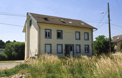 Façade antérieure d'un logement ouvrier rue de la Libération. © Région Bourgogne-Franche-Comté, Inventaire du patrimoine