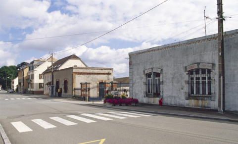 Bâtiments d'entrée depuis la rue du Général Leclerc. © Région Bourgogne-Franche-Comté, Inventaire du patrimoine