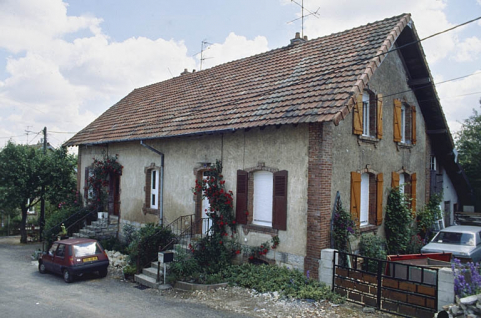 Maison ouvrière à 2 logements au n° 7 rue de la Tuilerie. © Région Bourgogne-Franche-Comté, Inventaire du patrimoine