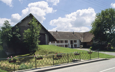 Vue d'ensemble depuis le nord-ouest. © Région Bourgogne-Franche-Comté, Inventaire du patrimoine