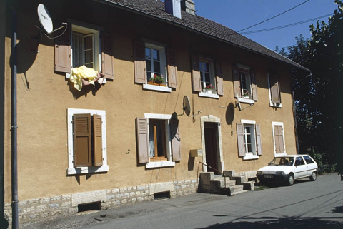 Façade antérieure d'un logement ouvrier à 4 appartements. © Région Bourgogne-Franche-Comté, Inventaire du patrimoine