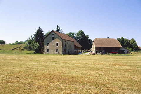 Vue d'ensemble depuis le nord-ouest. © Région Bourgogne-Franche-Comté, Inventaire du patrimoine