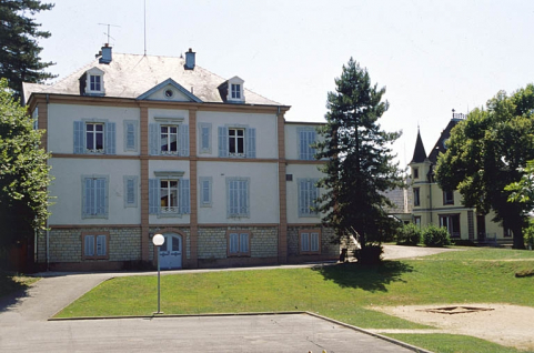 Façade ouest du logement patronal. © Région Bourgogne-Franche-Comté, Inventaire du patrimoine Façade ouest du logement patronal. © Région Bourgogne-Franche-Comté, Inventaire du patrimoine