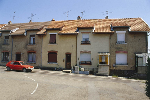 Logements ouvriers contigus. © Région Bourgogne-Franche-Comté, Inventaire du patrimoine Logements ouvriers contigus. © Région Bourgogne-Franche-Comté, Inventaire du patrimoine