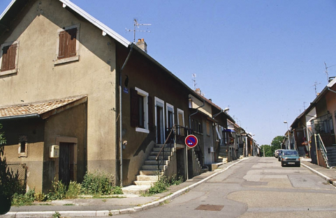 Logements ouvriers rue de la République. © Région Bourgogne-Franche-Comté, Inventaire du patrimoine Logements ouvriers rue de la République. © Région Bourgogne-Franche-Comté, Inventaire du patrimoine