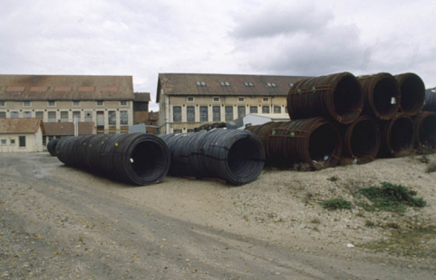 Ateliers de fabrication et parc à fil depuis le sud-ouest. © Région Bourgogne-Franche-Comté, Inventaire du patrimoine Ateliers de fabrication et parc à fil depuis le sud-ouest. © Région Bourgogne-Franche-Comté, Inventaire du patrimoine