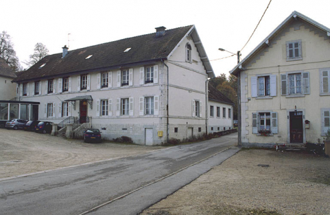 Bureaux et logements. © Région Bourgogne-Franche-Comté, Inventaire du patrimoine Bureaux et logements. © Région Bourgogne-Franche-Comté, Inventaire du patrimoine