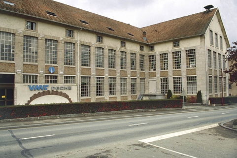 Façade antérieure vue de trois quarts gauche. © Région Bourgogne-Franche-Comté, Inventaire du patrimoine Façade antérieure vue de trois quarts gauche. © Région Bourgogne-Franche-Comté, Inventaire du patrimoine