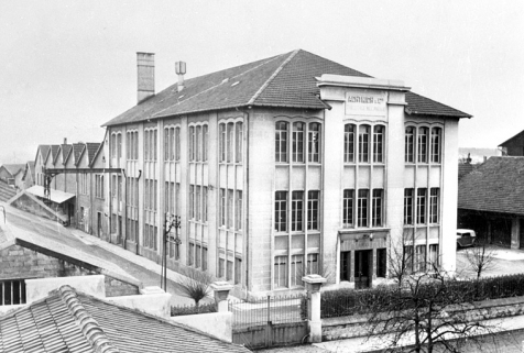 Vue de trois quarts depuis le nord. © Région Bourgogne-Franche-Comté, Inventaire du patrimoine