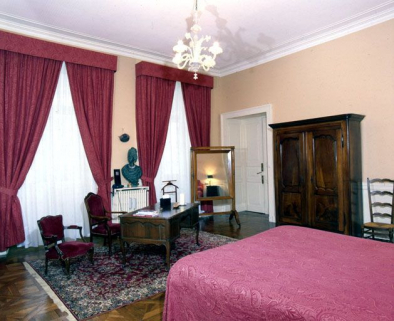 Chambre à l'ouest du grand salon, vue de l'angle nord-ouest. © Région Bourgogne-Franche-Comté, Inventaire du patrimoine