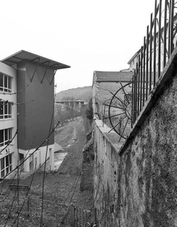 Mur sud de la clôture. © Région Bourgogne-Franche-Comté, Inventaire du patrimoine