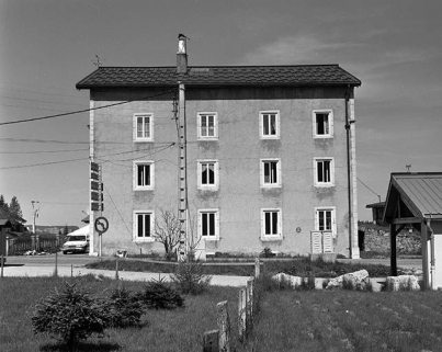Face droite. © Région Bourgogne-Franche-Comté, Inventaire du patrimoine Face droite. © Région Bourgogne-Franche-Comté, Inventaire du patrimoine