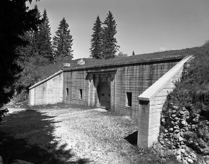Vue de trois quarts de la façade antérieure. © Région Bourgogne-Franche-Comté, Inventaire du patrimoine Vue de trois quarts de la façade antérieure. © Région Bourgogne-Franche-Comté, Inventaire du patrimoine