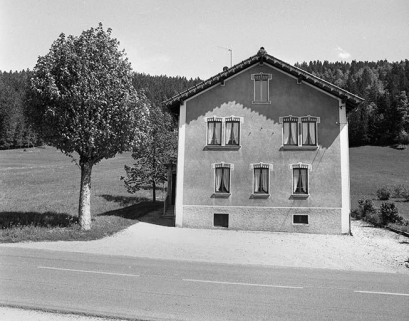 Façade postérieure sur rue. © Région Bourgogne-Franche-Comté, Inventaire du patrimoine