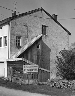 Face droite. © Région Bourgogne-Franche-Comté, Inventaire du patrimoine Face droite. © Région Bourgogne-Franche-Comté, Inventaire du patrimoine