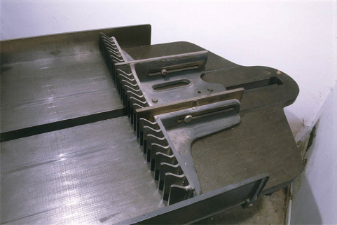 Table et équerre mobile. © Région Bourgogne-Franche-Comté, Inventaire du patrimoine