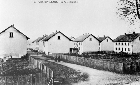 Grandvillars. La Cité blanche. © Région Bourgogne-Franche-Comté, Inventaire du patrimoine Grandvillars. La Cité blanche. © Région Bourgogne-Franche-Comté, Inventaire du patrimoine