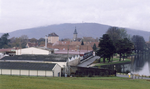 Ateliers de fabrication nord et extrémité de l'étang des Forges. © Région Bourgogne-Franche-Comté, Inventaire du patrimoine