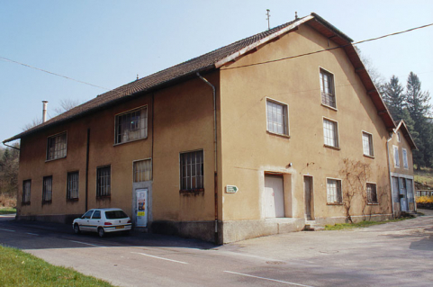 Magasin industriel (ancienne scierie). © Région Bourgogne-Franche-Comté, Inventaire du patrimoine Magasin industriel (ancienne scierie). © Région Bourgogne-Franche-Comté, Inventaire du patrimoine