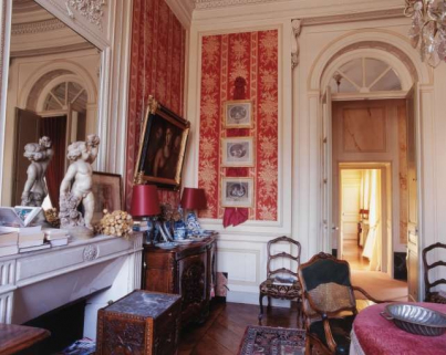 Vue d'ensemble de l'ancienne chambre à coucher de madame, de face. © Région Bourgogne-Franche-Comté, Inventaire du patrimoine