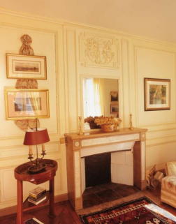 Ancien boudoir de madame : détail de la cheminée. © Région Bourgogne-Franche-Comté, Inventaire du patrimoine