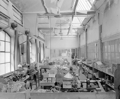 Vue des machines de l'atelier de finissage depuis l'extrémité est. © Région Bourgogne-Franche-Comté, Inventaire du patrimoine