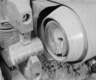 Détail de l'outil de coupe côté droit. © Région Bourgogne-Franche-Comté, Inventaire du patrimoine