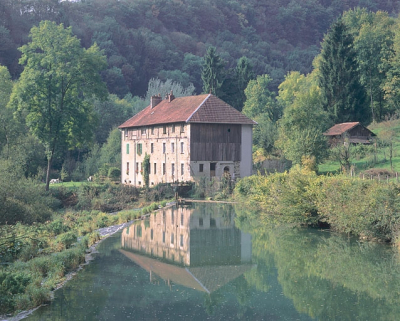 Vue de trois quarts droite. © Région Bourgogne-Franche-Comté, Inventaire du patrimoine