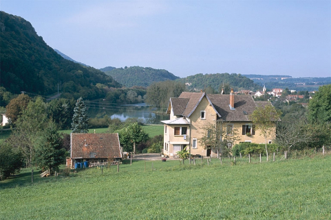 Vue d'ensemble depuis l'est. © Région Bourgogne-Franche-Comté, Inventaire du patrimoine