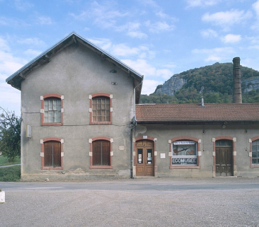 Façade antérieure du bâtiment à étage. © Région Bourgogne-Franche-Comté, Inventaire du patrimoine