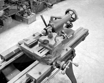 Détail du traînard et de la poupée mobile. © Région Bourgogne-Franche-Comté, Inventaire du patrimoine