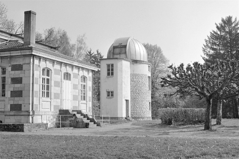 Partie nord : entrée du pavillon de la méridienne. © Région Bourgogne-Franche-Comté, Inventaire du patrimoine Partie nord : entrée du pavillon de la méridienne. © Région Bourgogne-Franche-Comté, Inventaire du patrimoine