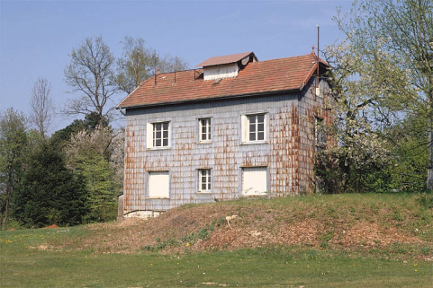 Partie nord : pavillon des horloges à diapason, depuis l'ouest. © Région Bourgogne-Franche-Comté, Inventaire du patrimoine Partie nord : pavillon des horloges à diapason, depuis l'ouest. © Région Bourgogne-Franche-Comté, Inventaire du patrimoine