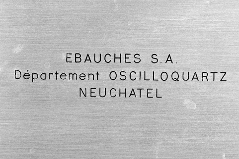 Horloge à quartz n° 24 : nom du fabricant. © Région Bourgogne-Franche-Comté, Inventaire du patrimoine Horloge à quartz n° 24 : nom du fabricant. © Région Bourgogne-Franche-Comté, Inventaire du patrimoine