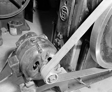 Moteur électrique L. Becquart. © Région Bourgogne-Franche-Comté, Inventaire du patrimoine