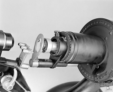 Détail de la zone de fixation du verre. © Région Bourgogne-Franche-Comté, Inventaire du patrimoine