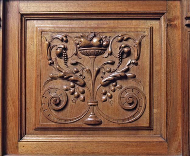 Panneau avant sculpté. © Région Bourgogne-Franche-Comté, Inventaire du patrimoine Panneau avant sculpté. © Région Bourgogne-Franche-Comté, Inventaire du patrimoine