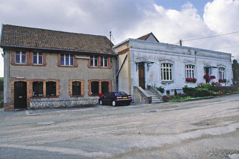 Pignons est de l'ancien atelier d'usinage des moyens moteurs. © Région Bourgogne-Franche-Comté, Inventaire du patrimoine