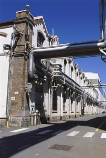 Façade est de l'ancien atelier de grosse construction sur l'avenue 5. © Région Bourgogne-Franche-Comté, Inventaire du patrimoine