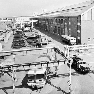 Atelier de montage des tractions depuis le nord-ouest. © Région Bourgogne-Franche-Comté, Inventaire du patrimoine