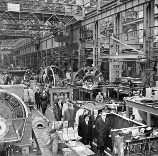 Hall du gros matériel électrique. © Région Bourgogne-Franche-Comté, Inventaire du patrimoine