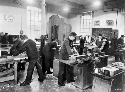Centre d'apprentissage : atelier de menuiserie. © Région Bourgogne-Franche-Comté, Inventaire du patrimoine