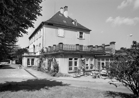 Vue depuis l'est. © Région Bourgogne-Franche-Comté, Inventaire du patrimoine