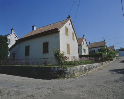Maison située à l'angle de la rue de la Montre et de la rue du Réveille-matin. © Région Bourgogne-Franche-Comté, Inventaire du patrimoine