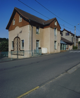 Ecole, dite asile maternel Adolphe Japy fondé en 1871 : vue de trois quarts gauche. © Région Bourgogne-Franche-Comté, Inventaire du patrimoine